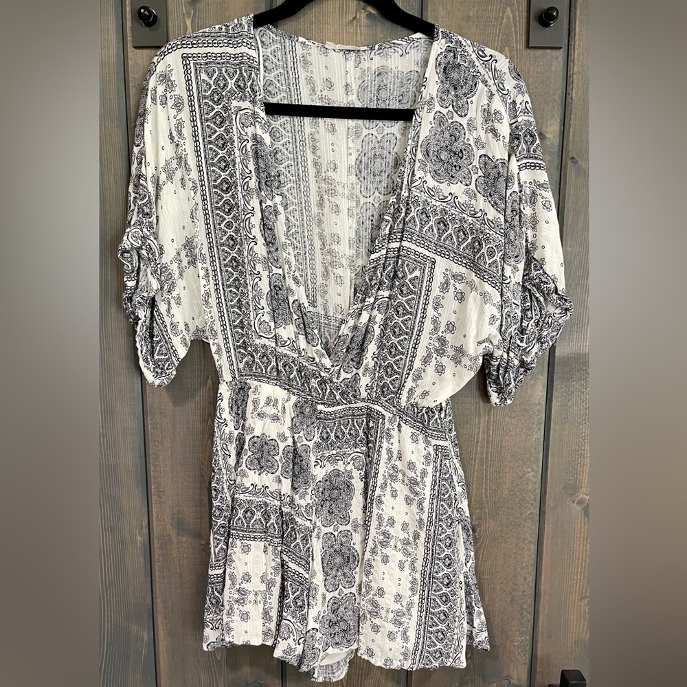 LOVESTITCH Bohemian Paisley Print Romper Sz S